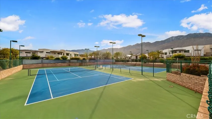 674 S Calle Petunia, Palm Springs, California 92262
