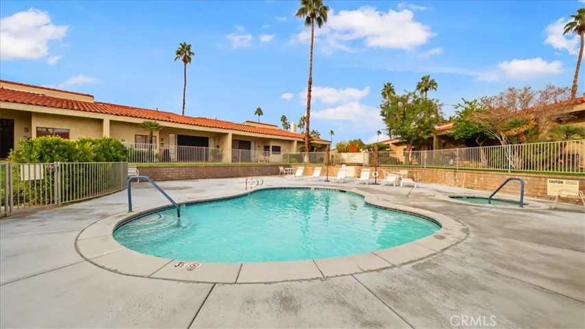 674 S Calle Petunia, Palm Springs, California 92262