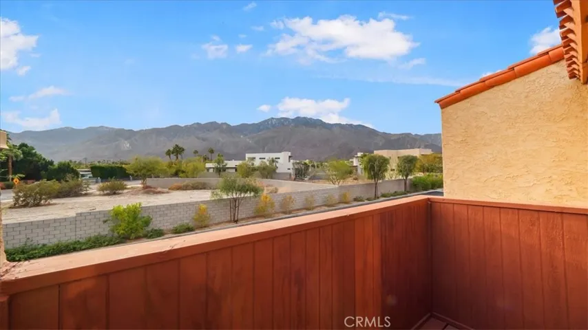 674 S Calle Petunia, Palm Springs, California 92262