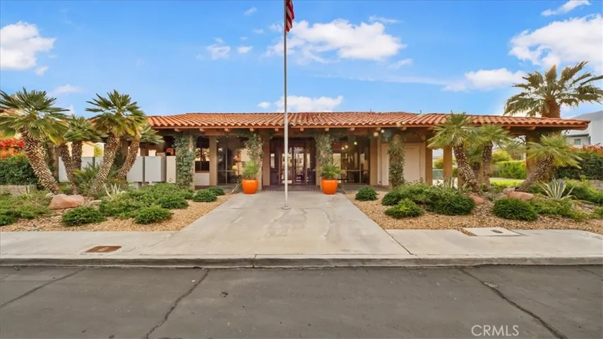 674 S Calle Petunia, Palm Springs, California 92262