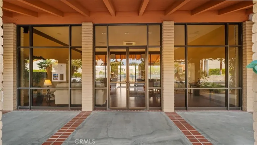 674 S Calle Petunia, Palm Springs, California 92262