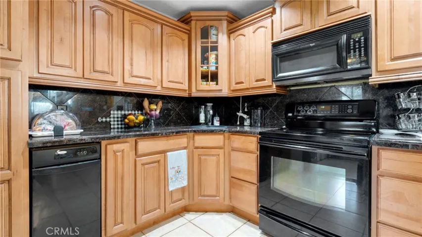 25368 Orange Street, Los Molinos, California 96055