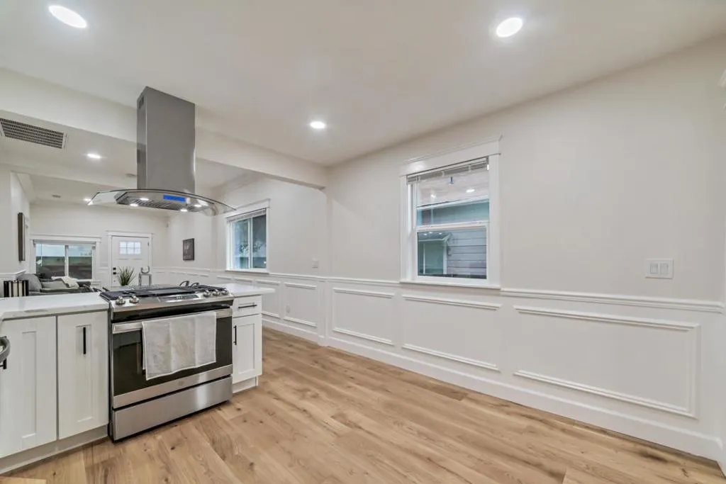 54 W Reed Street, San Jose, California 95110 home-pic-31