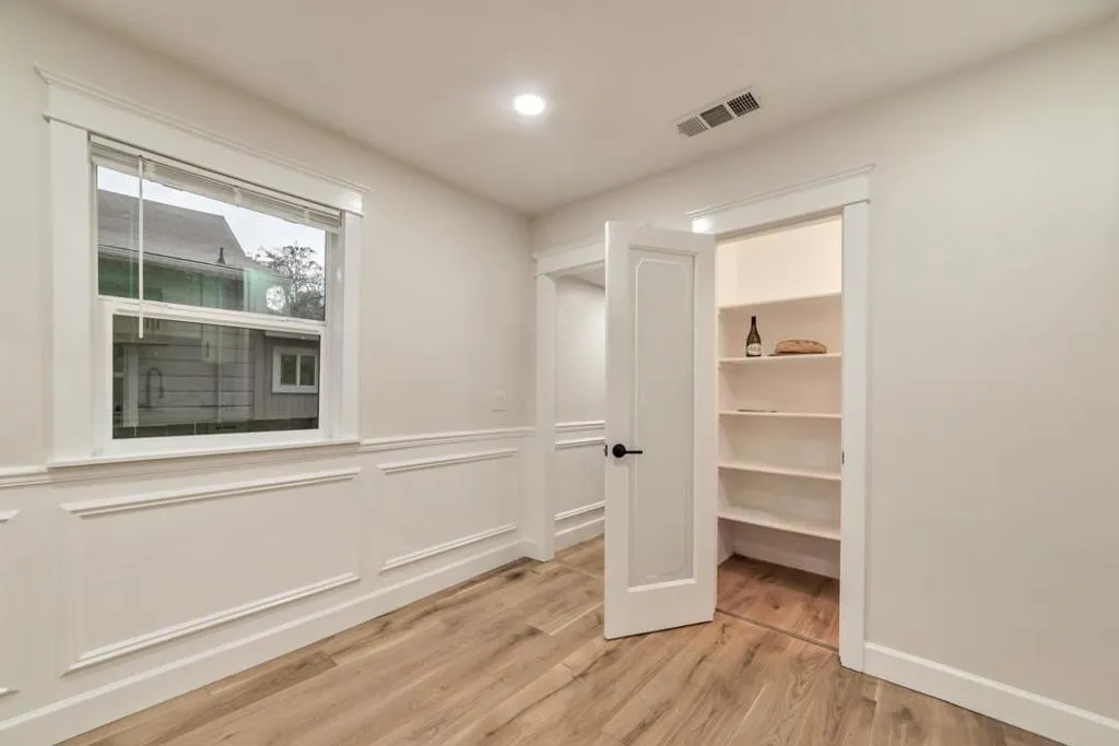 54 W Reed Street, San Jose, California 95110 home-pic-32