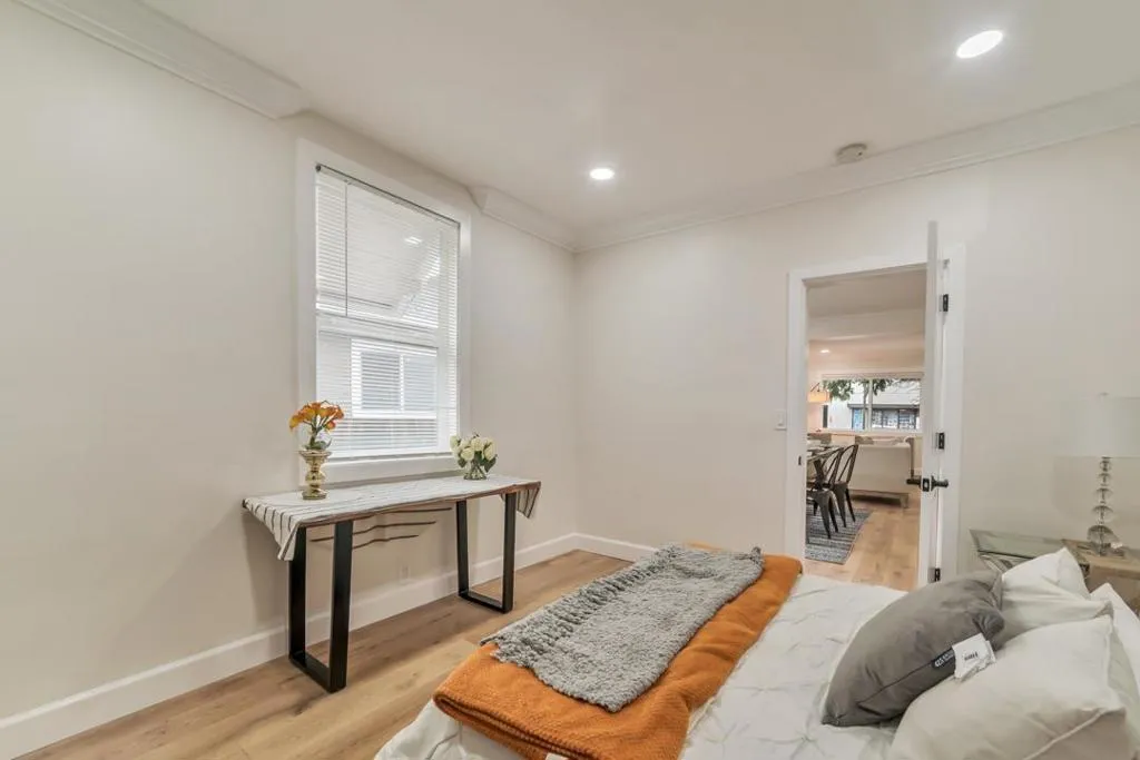 54 W Reed Street, San Jose, California 95110 home-pic-10