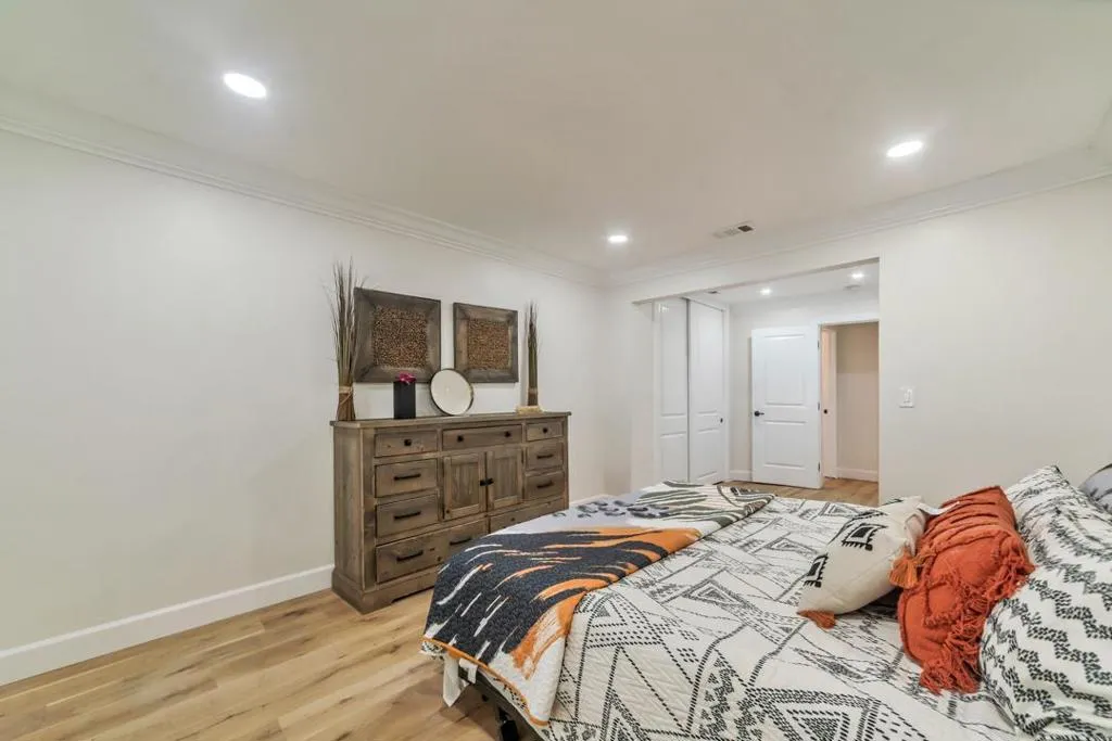 54 W Reed Street, San Jose, California 95110 home-pic-14