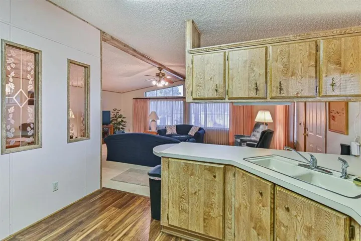 15-15300 Palm Dr-15