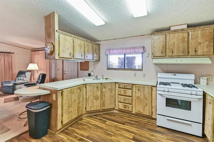 13-15300 Palm Dr-13