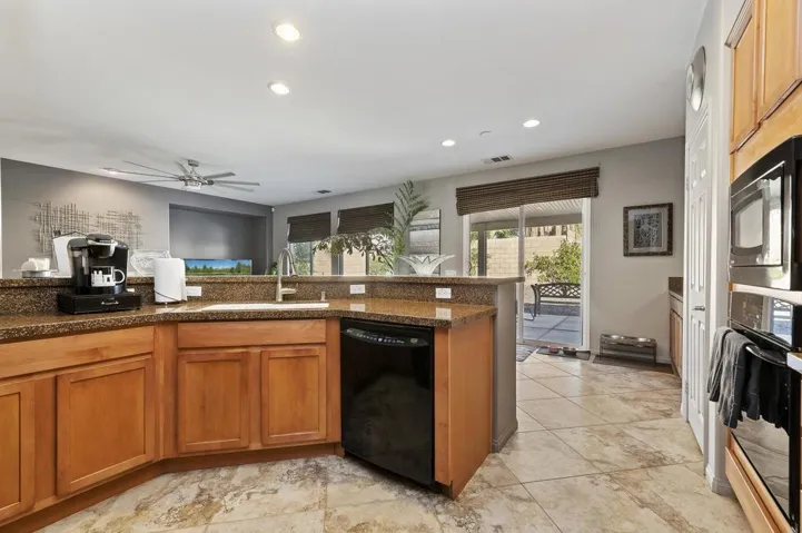 018_Kitchen