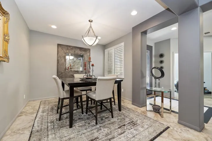 008_Dining Room