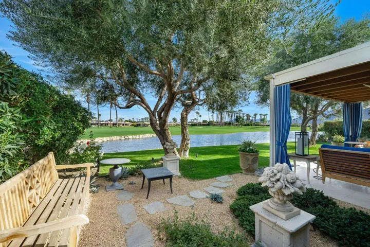 Gorgeous yard