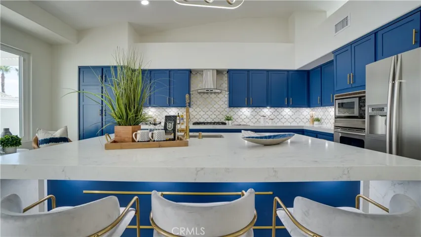 1102 E Via San Michael Road, Palm Springs, California 92262