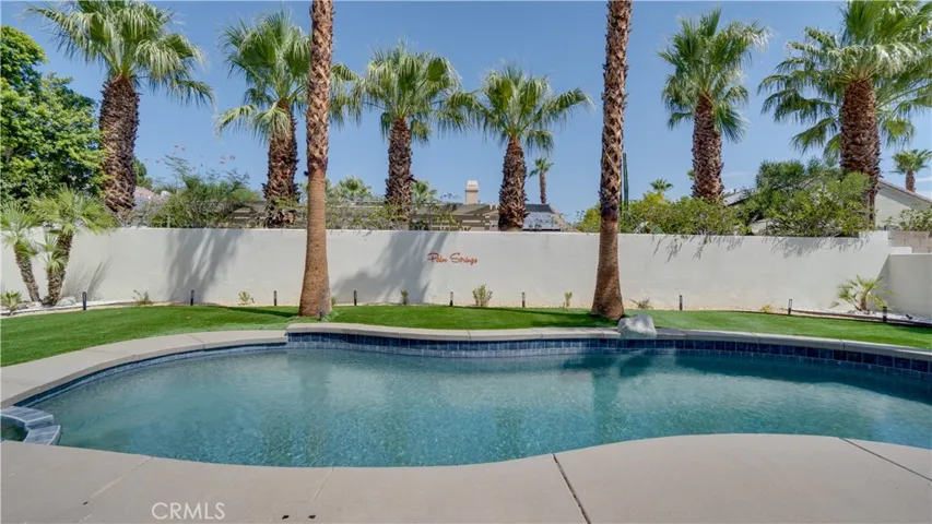 1102 E Via San Michael Road, Palm Springs, California 92262