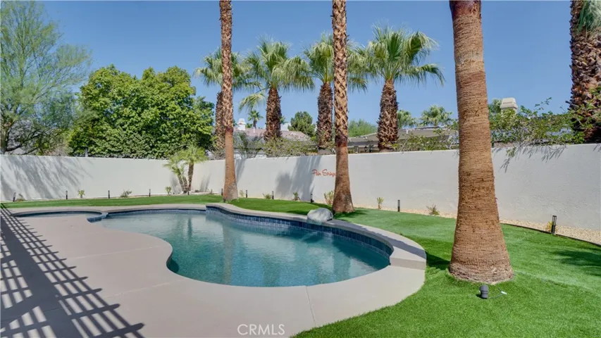 1102 E Via San Michael Road, Palm Springs, California 92262