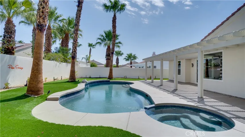 1102 E Via San Michael Road, Palm Springs, California 92262