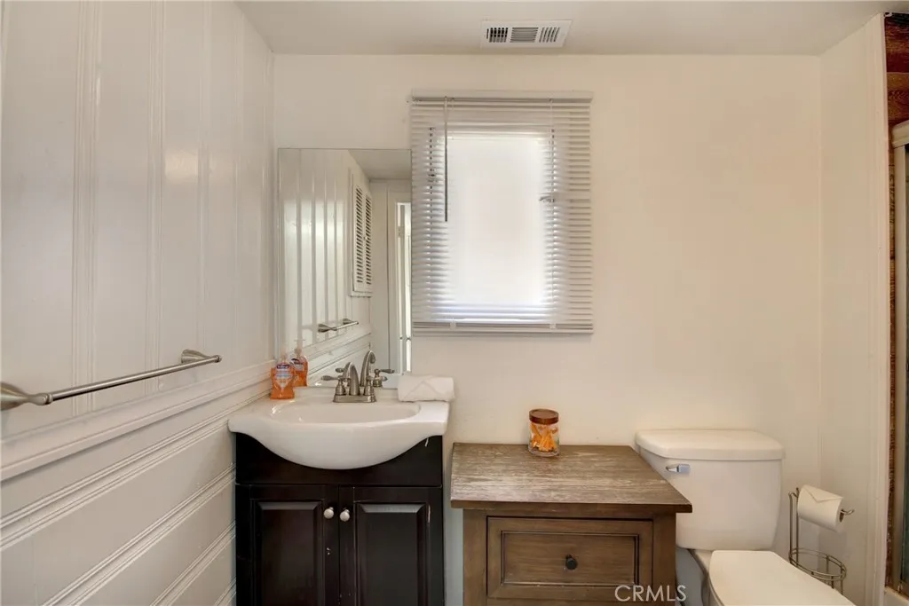 986 Cameron Drive, Big Bear Lake, California 92315 home-pic-9