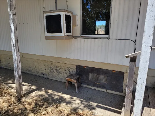 Access under unit.