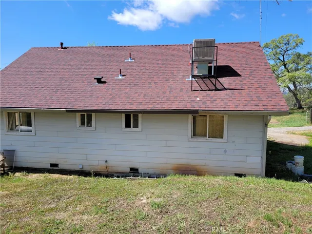 New roof & Cooler including Plenum 3 yrs. ago.