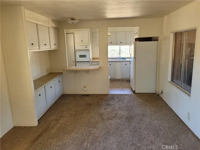Looking into Kitchen.