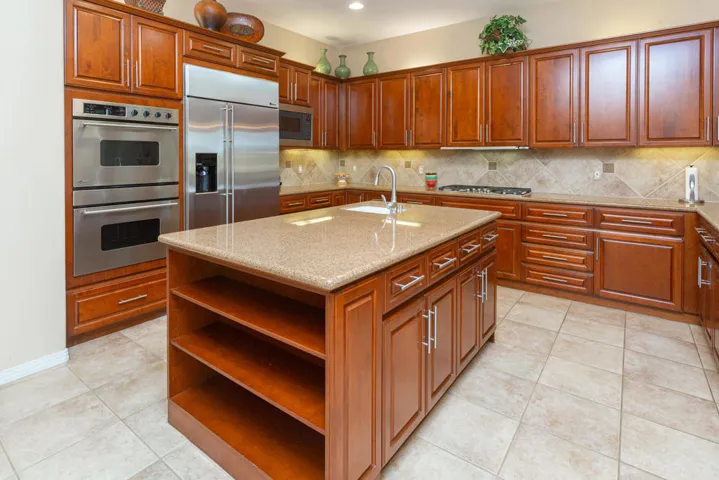 81270GolfViewDr_MLS-9