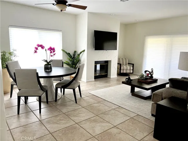 678 Vista Lago Circle N, Palm Desert, California 92211