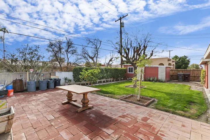 030_Backyard