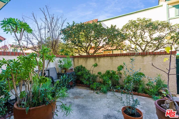 10030 Owensmouth Avenue 77, Chatsworth, California 91311