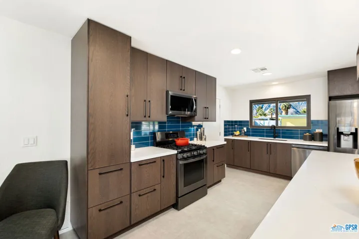 2150 N Cerritos Road, Palm Springs, California 92262