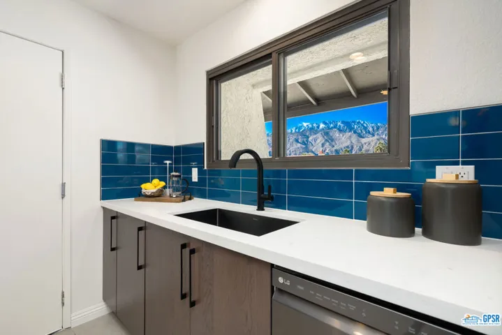 2150 N Cerritos Road, Palm Springs, California 92262