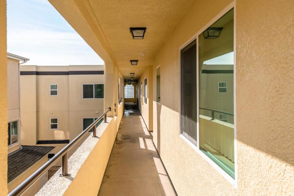 1007 Hemlock Avenue, California home-pic-23