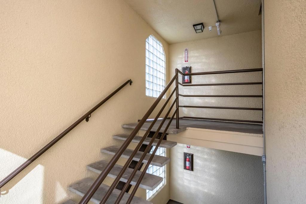 1007 Hemlock Avenue, California home-pic-22