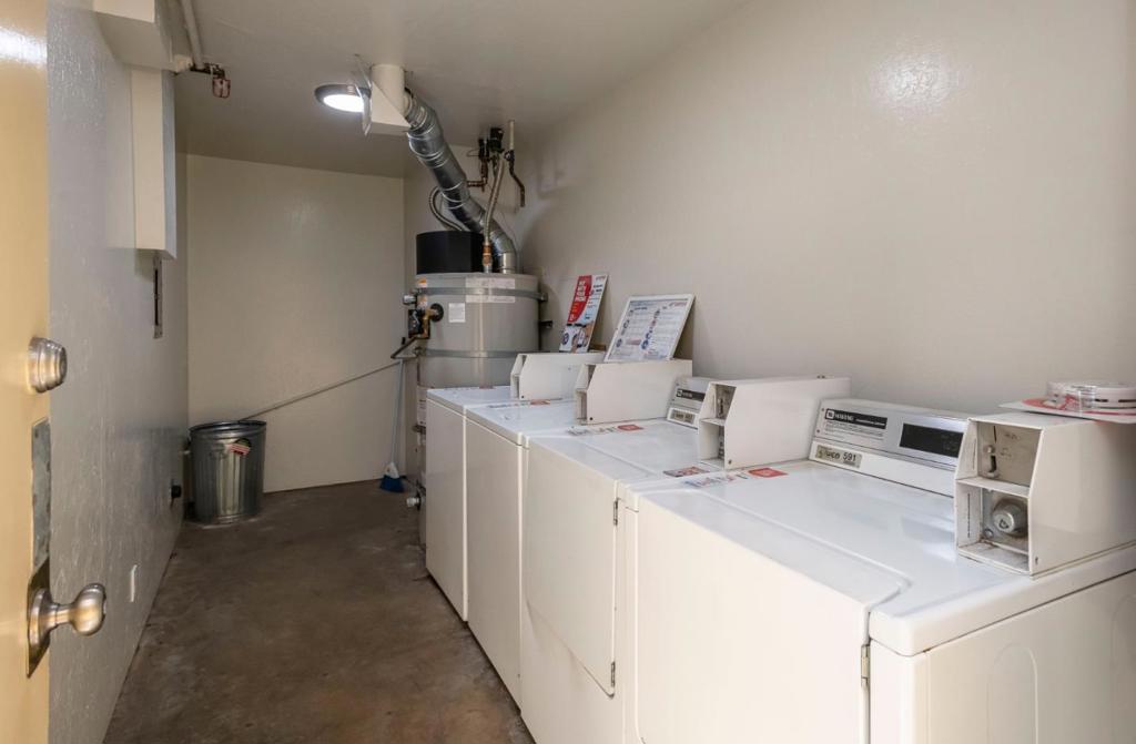 1007 Hemlock Avenue, California home-pic-24
