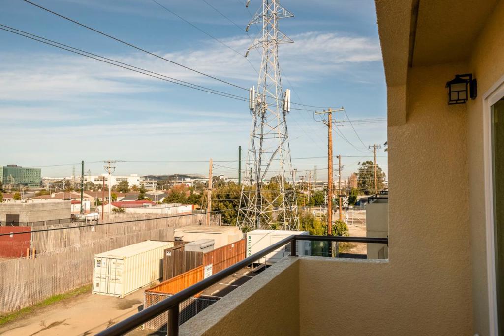 1007 Hemlock Avenue, California home-pic-17