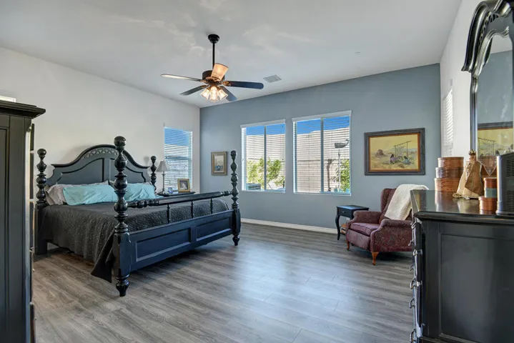 MAIN BEDROOM.jpg mls
