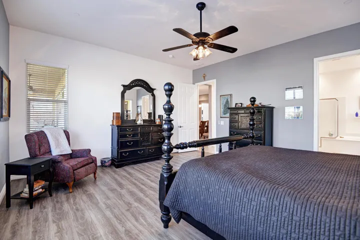 MAIN BEDROOM REVERSE.jpg mls