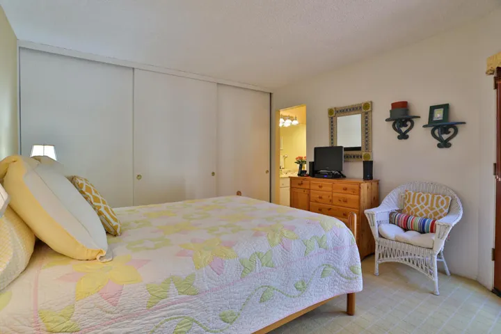 Guest suite