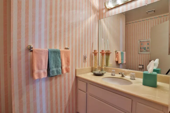 Powder room