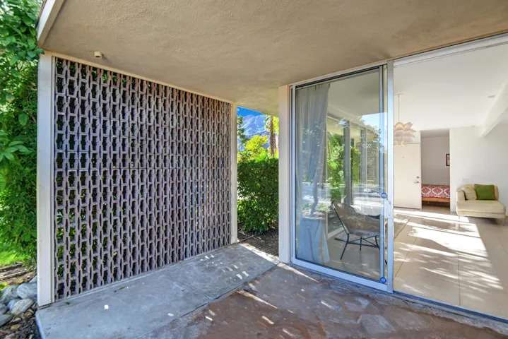 BACK PATIO.jpg mls