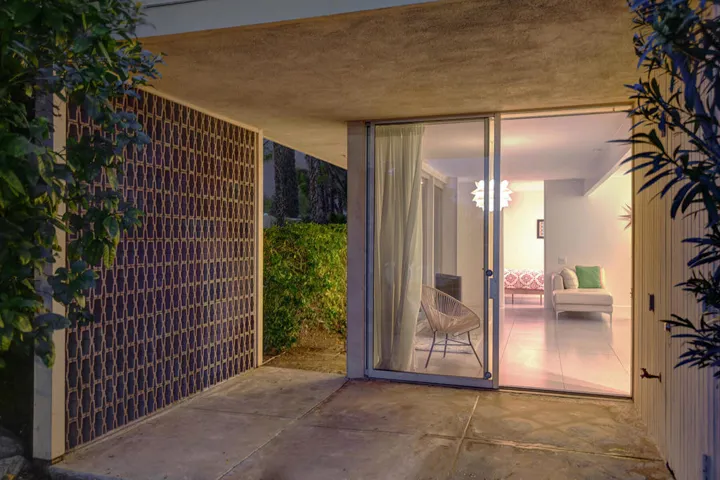 NIGHT PATIO TIGHT.jpg mls