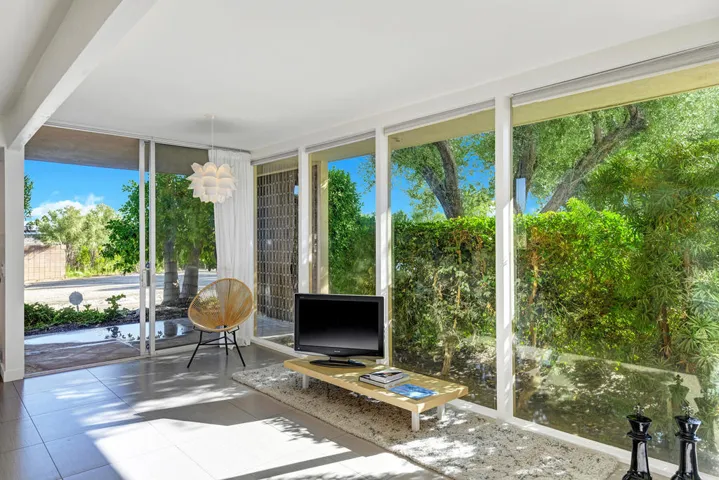 FLOOR TO CEILING WINDOWS REVERSE.jpg mls