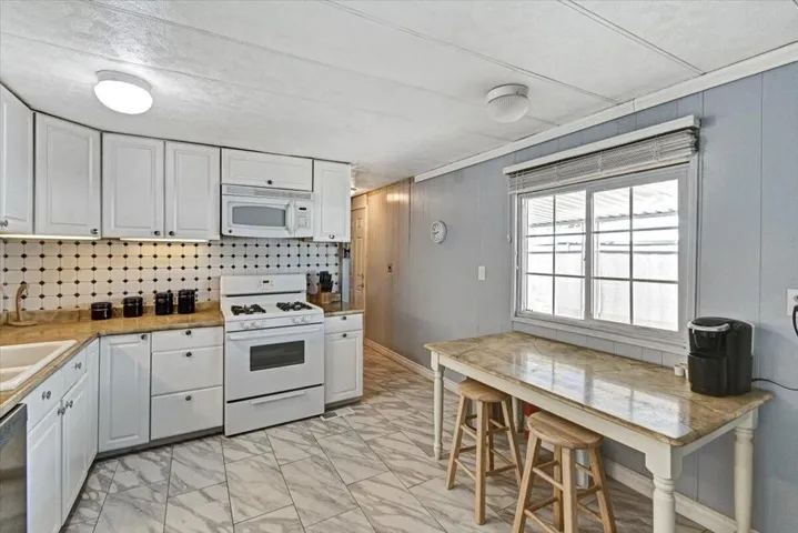 03-51555 Monroe Street 25-3