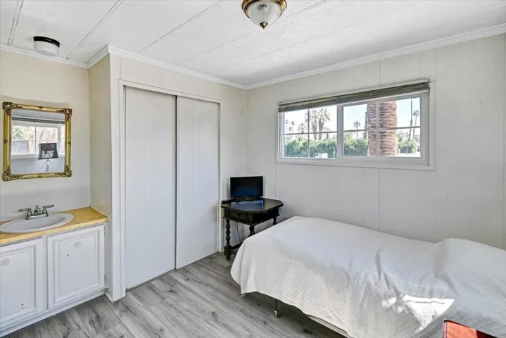 09-51555 Monroe Street 25-9