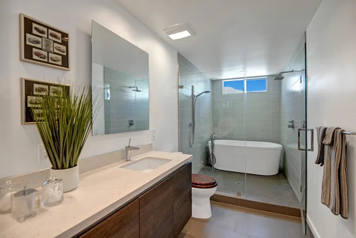 PRIMARY BATHROOM MLS