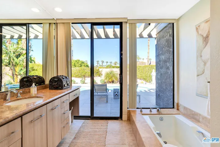 984 Sundance Circle, Palm Springs, California 92262