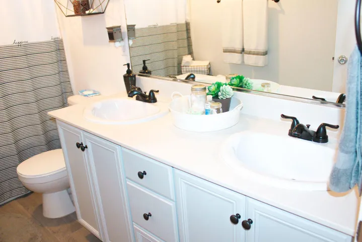 Guest-Bath