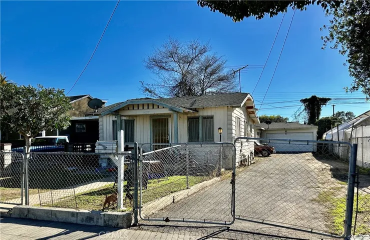 1622-1624 W 2nd Street, Santa Ana, California 92703