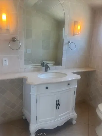 5328 Alcove Avenue, Valley Village, California 91607