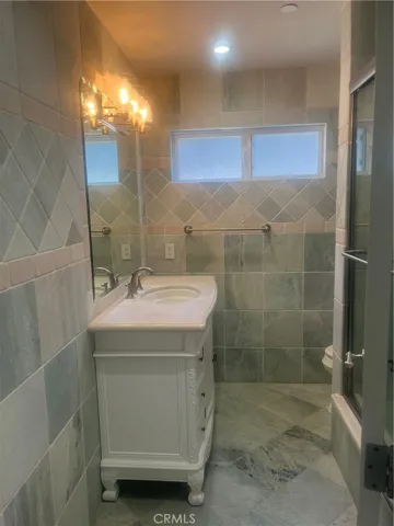 5328 Alcove Avenue, Valley Village, California 91607