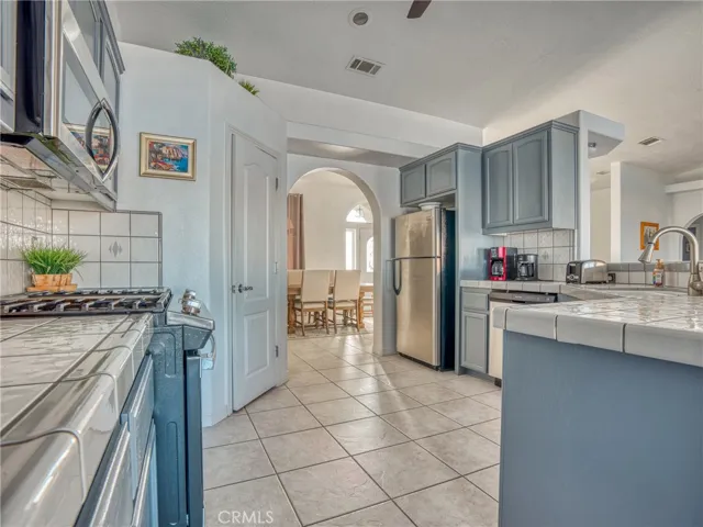 39519 Mountain View Road, Yermo, California 92398
