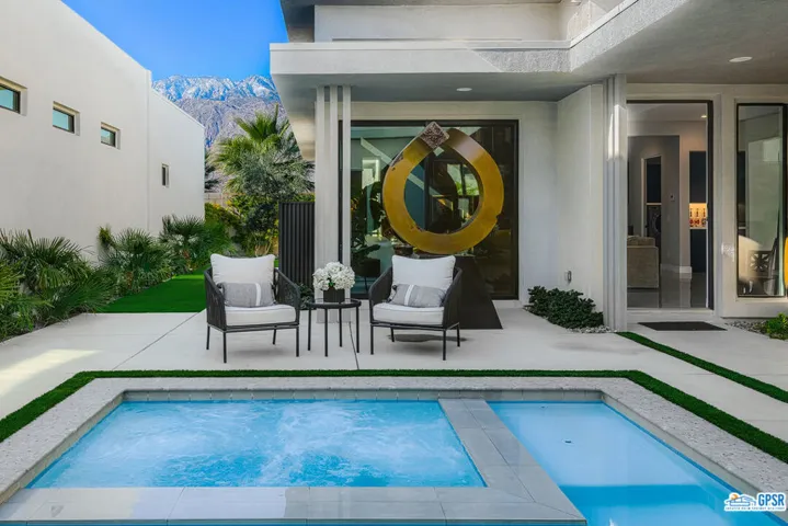 141 Blue Moon Drive, Palm Springs, California 92262